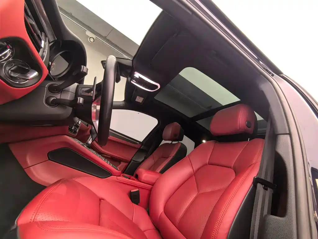 Porsche Macan — миниатюра 20