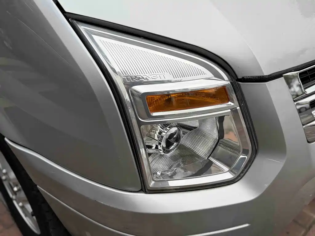 Ford Transit Custom — миниатюра 7