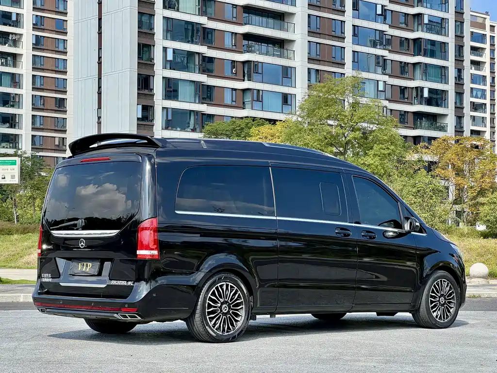 Mercedes-Benz V-Class — миниатюра 6