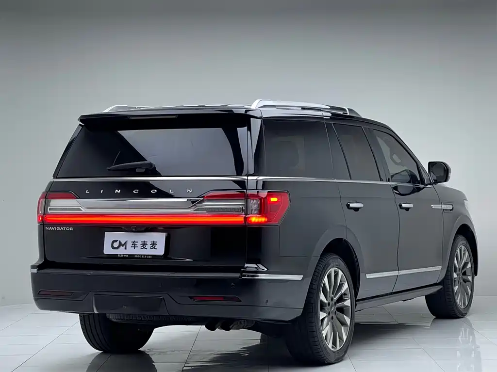 Lincoln Navigator — миниатюра 3