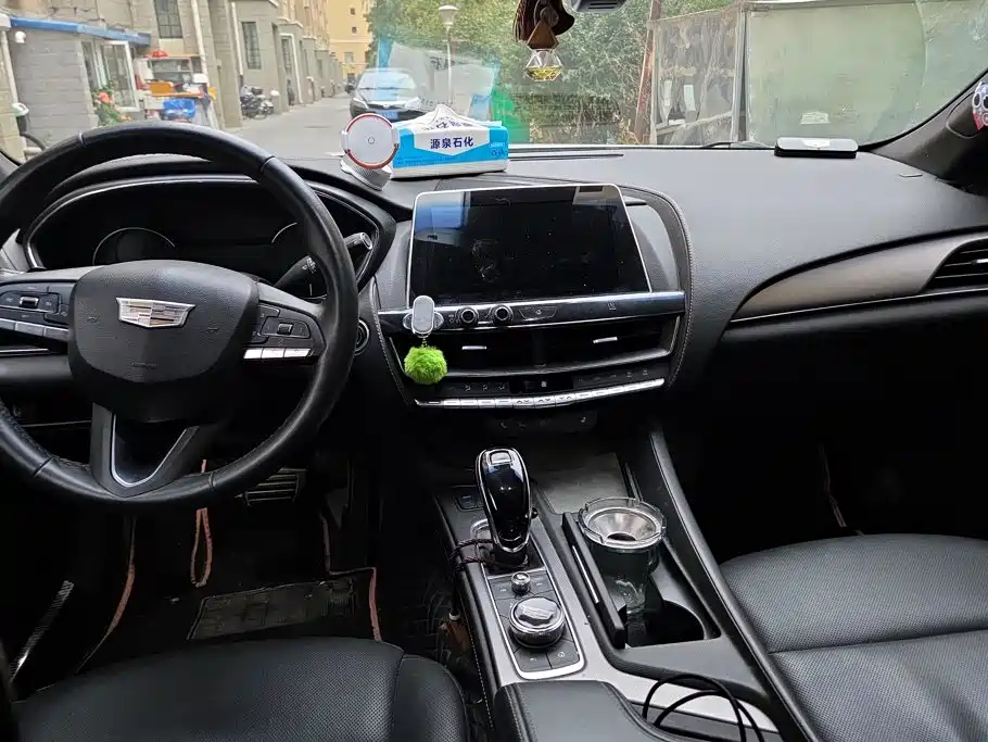 Cadillac CT5 — миниатюра 12