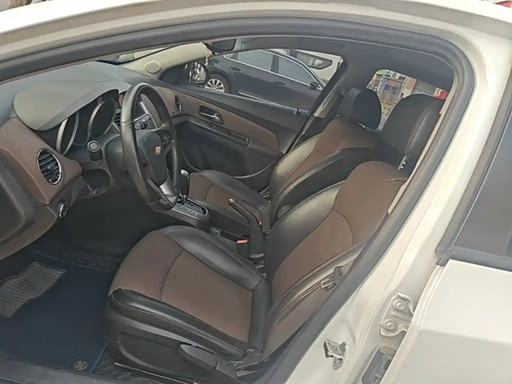 Chevrolet Cruze — миниатюра 15
