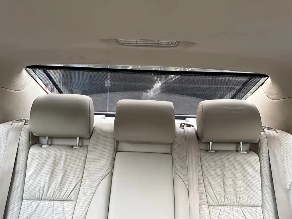 Toyota Camry — миниатюра 27