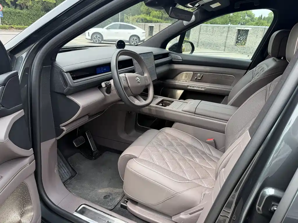 NIO ES8 2026 мест Executive