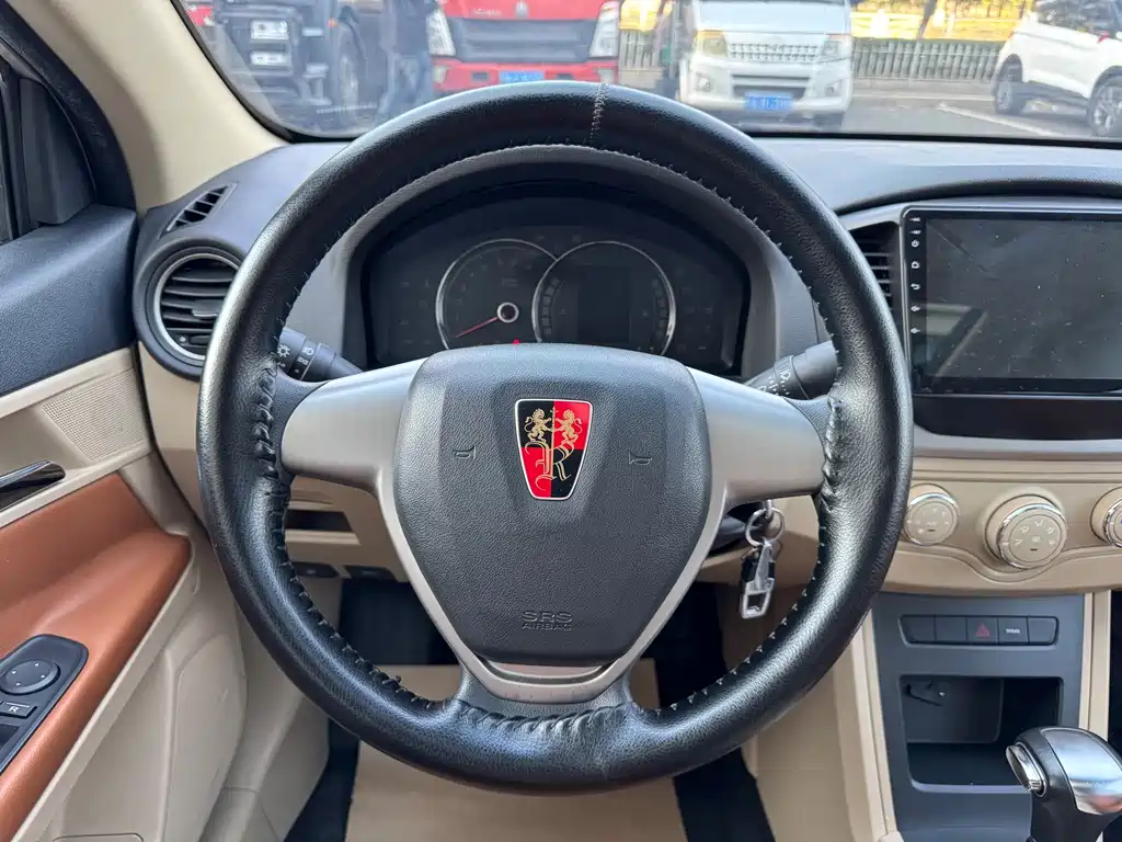 Roewe 350 — миниатюра 7
