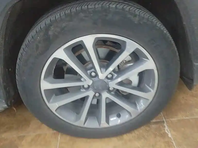 Jeep Grand Commander — миниатюра 24