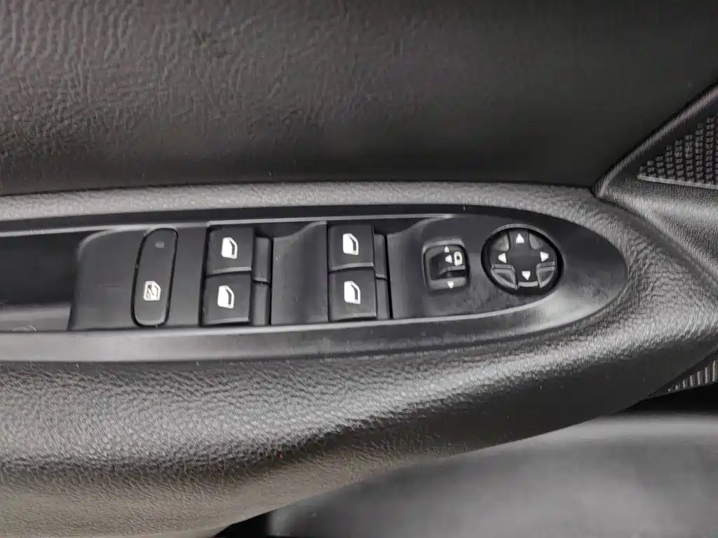 Citroen C4L — миниатюра 9
