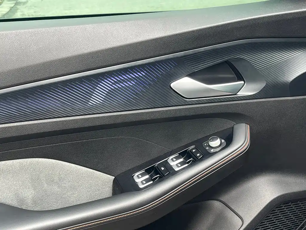 GEELY AUTOMOBILE BINRUI