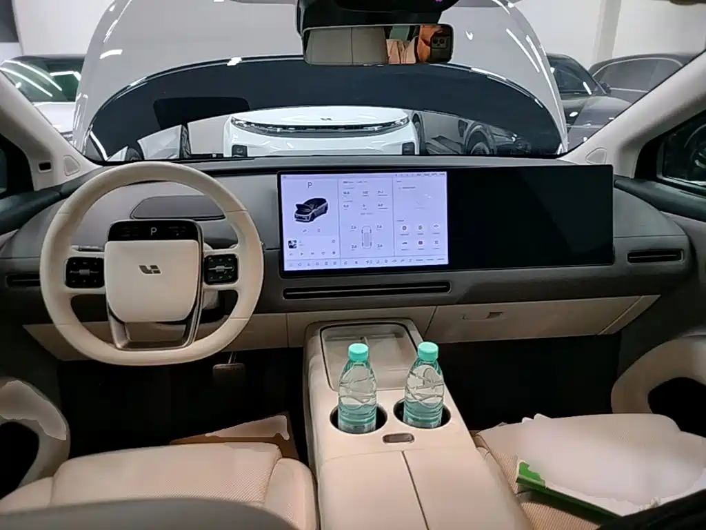Li Auto i8 — фотографии объявления, Фото 11