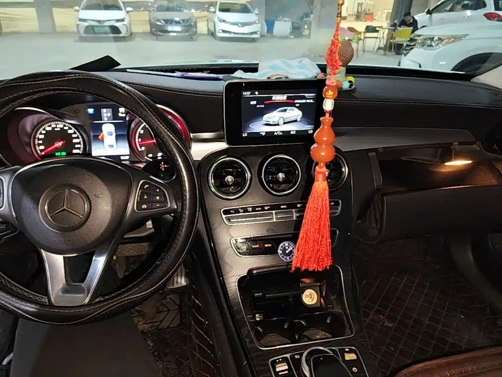 Mercedes-Benz C-Class — миниатюра 12
