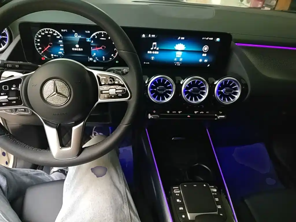 Mercedes-Benz GLA — миниатюра 14