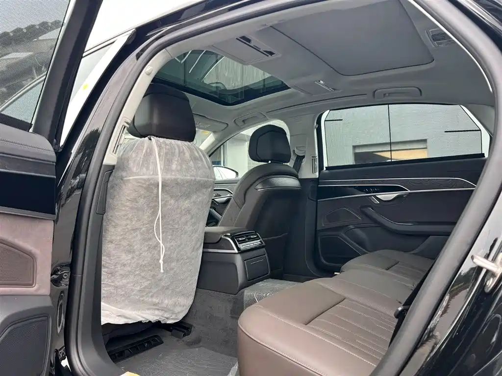 Audi A8 2025 Черный из Китая, фото 3