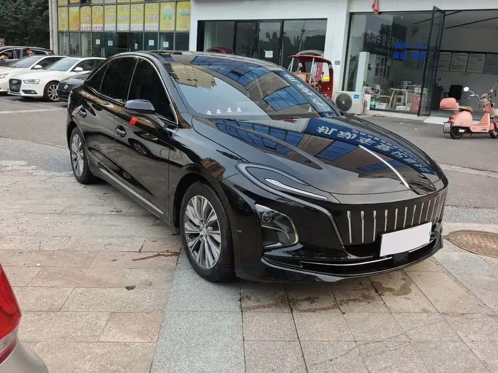 Hongqi Hongqi E-QM5 — миниатюра 3
