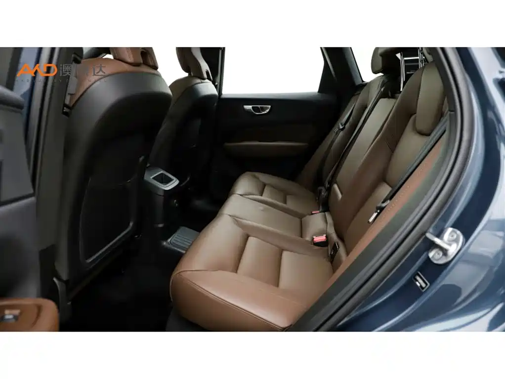 Volvo XC60 PHEV — миниатюра 7