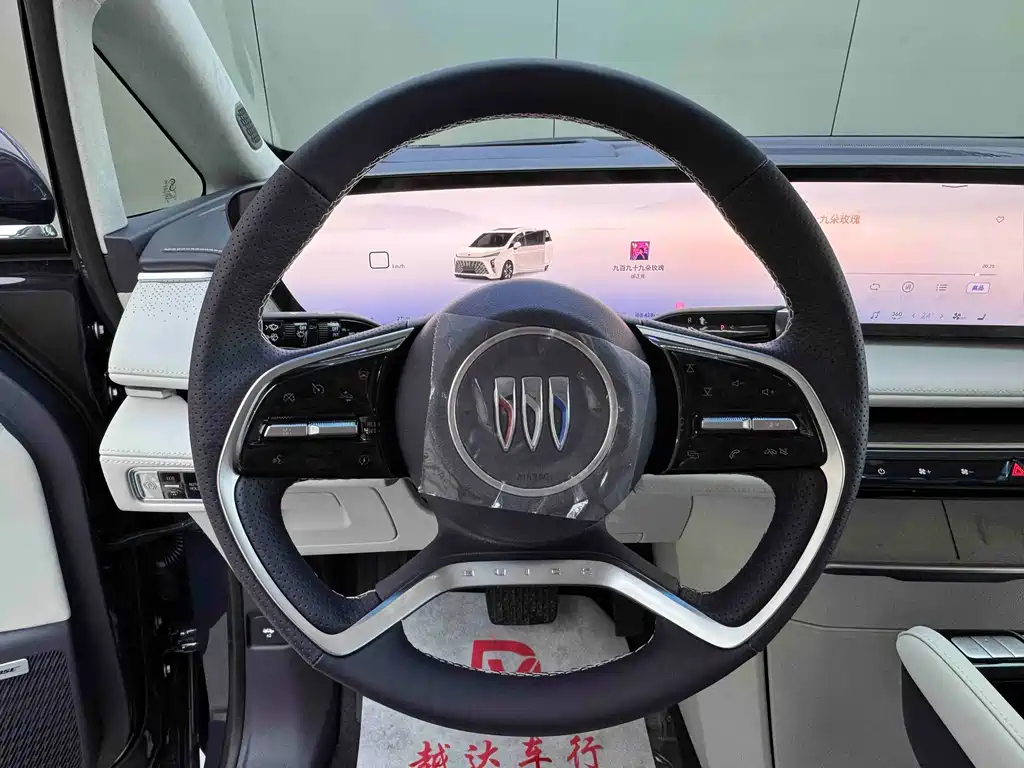 BUICK GL8 NEW ENERGY