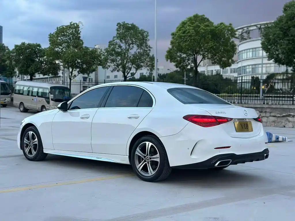 Mercedes-Benz C-Class — миниатюра 9