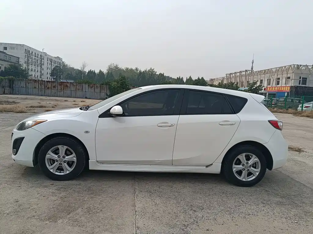 Mazda 3 Xingcheng — миниатюра 4