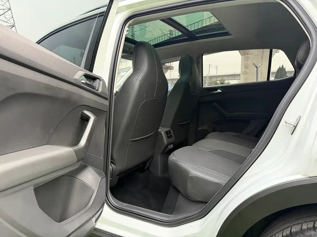 Volkswagen T-Cross — миниатюра 9