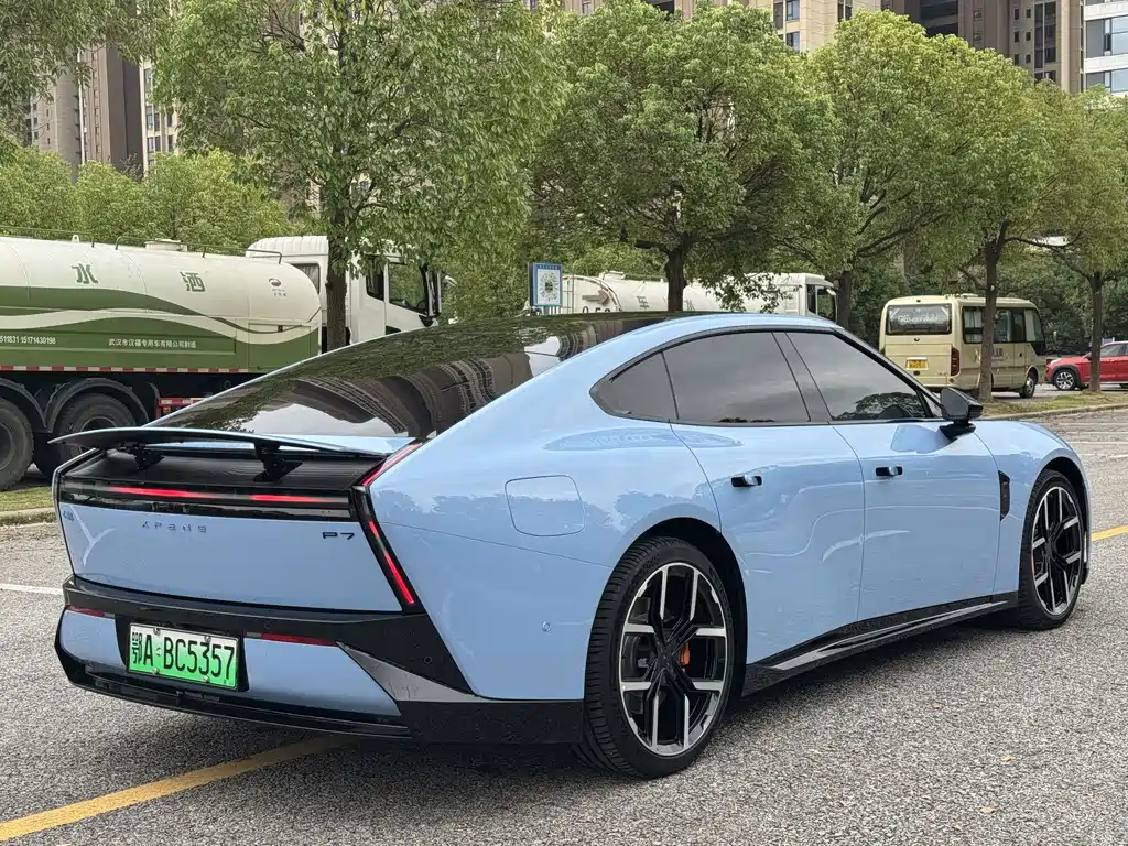 XPeng P7 — миниатюра 18