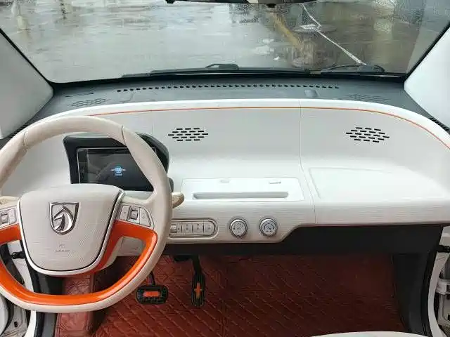 BAOJUN E100