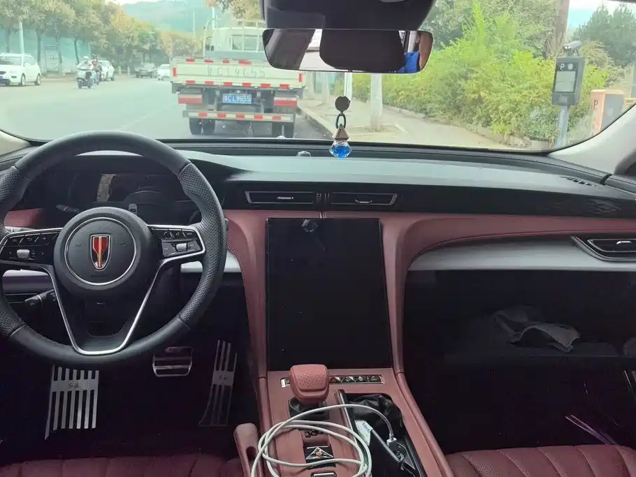 Hongqi Hongqi H5 — миниатюра 12