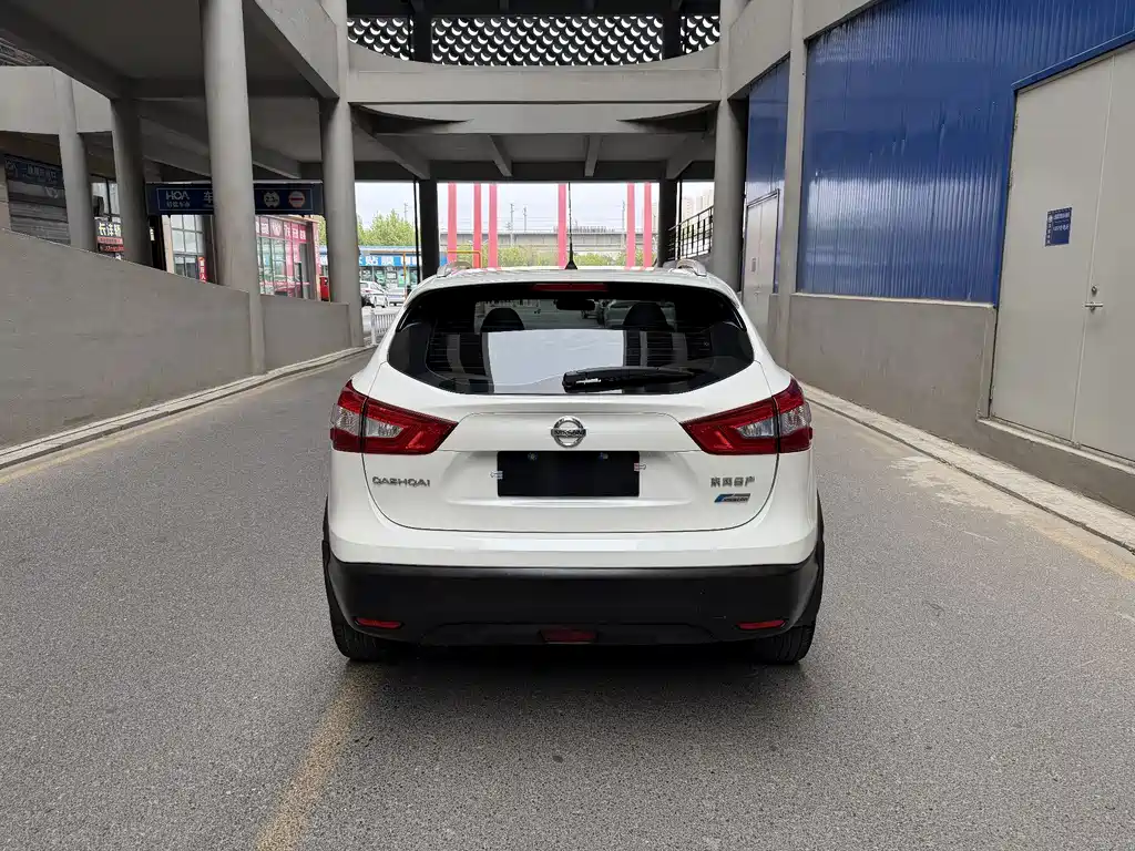Nissan Qashqai 2016 2.0L CVT Luxury