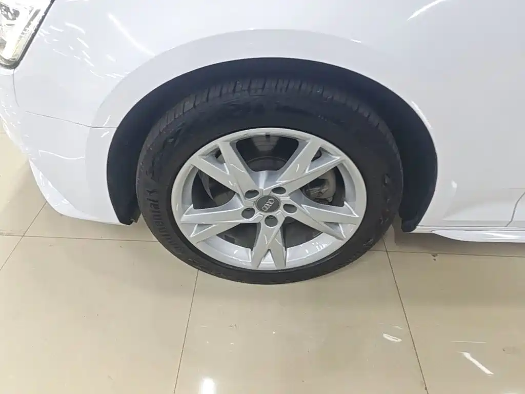 Audi A4L — миниатюра 23