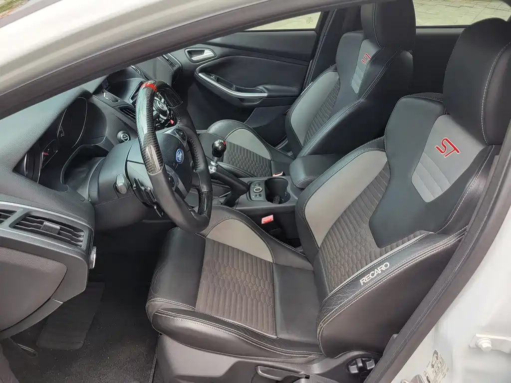 Ford Focus (Import) — миниатюра 10