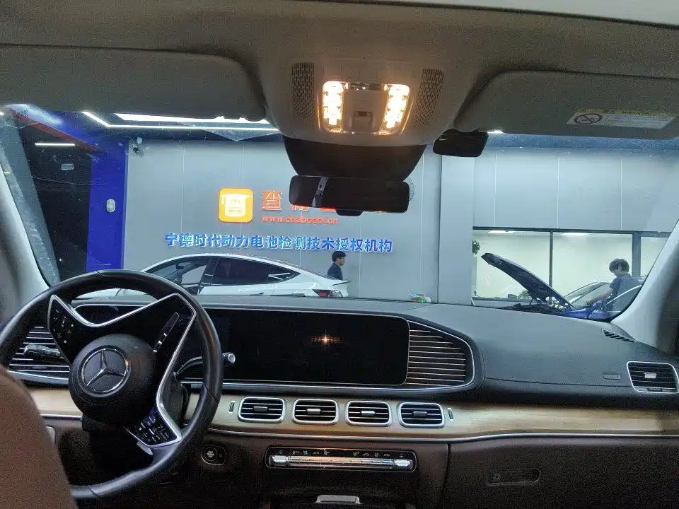 Mercedes-Benz GLE (Import) — миниатюра 3
