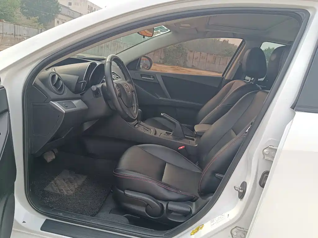 Mazda 3 Xingcheng — миниатюра 7
