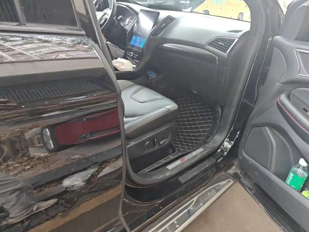 Ford Edge — миниатюра 19