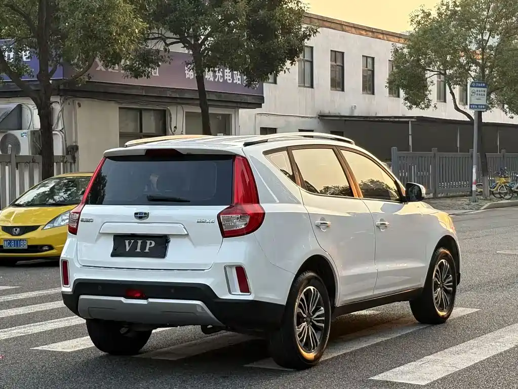 Geely Vision X6 — миниатюра 5