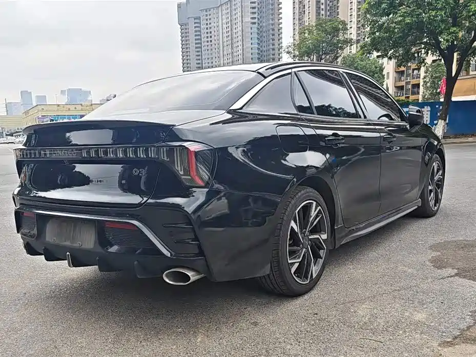 Lynk & Co 03 — миниатюра 10
