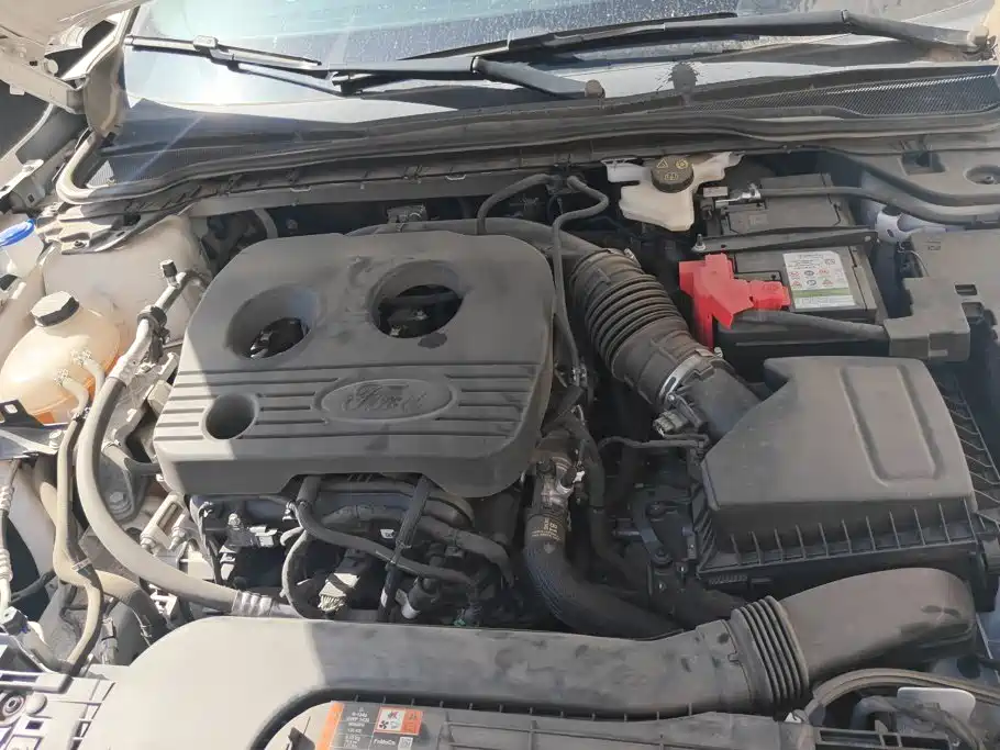 Ford Mondeo — миниатюра 10