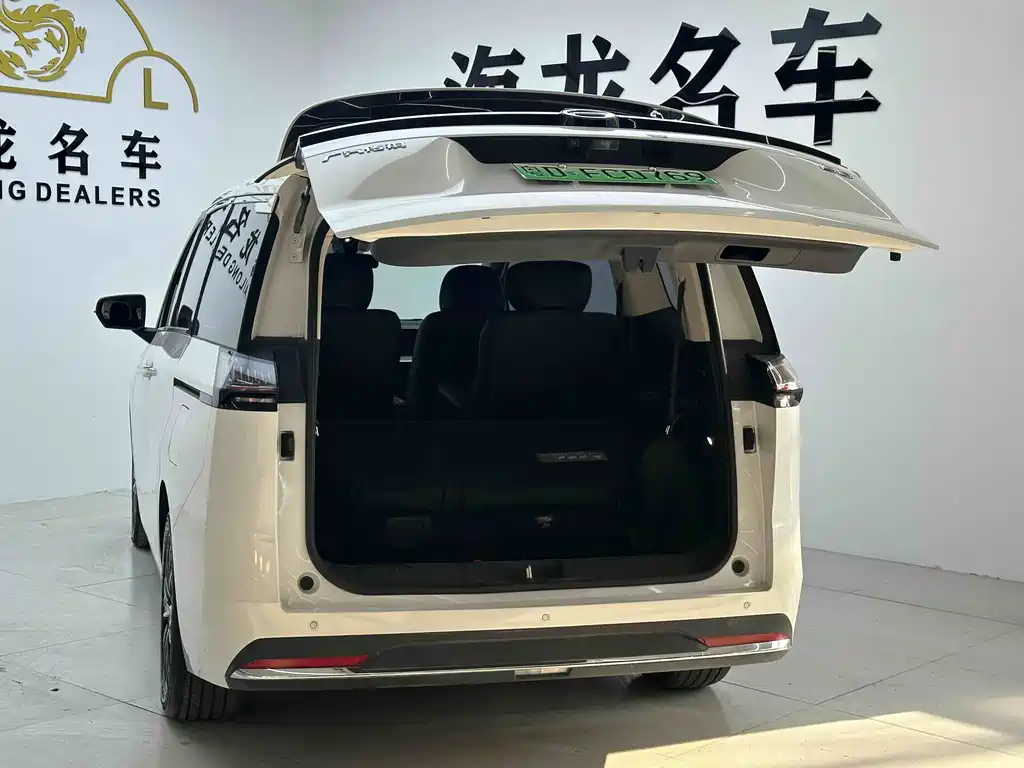 GAC TRUMPCHI E8 NEW ENERGY