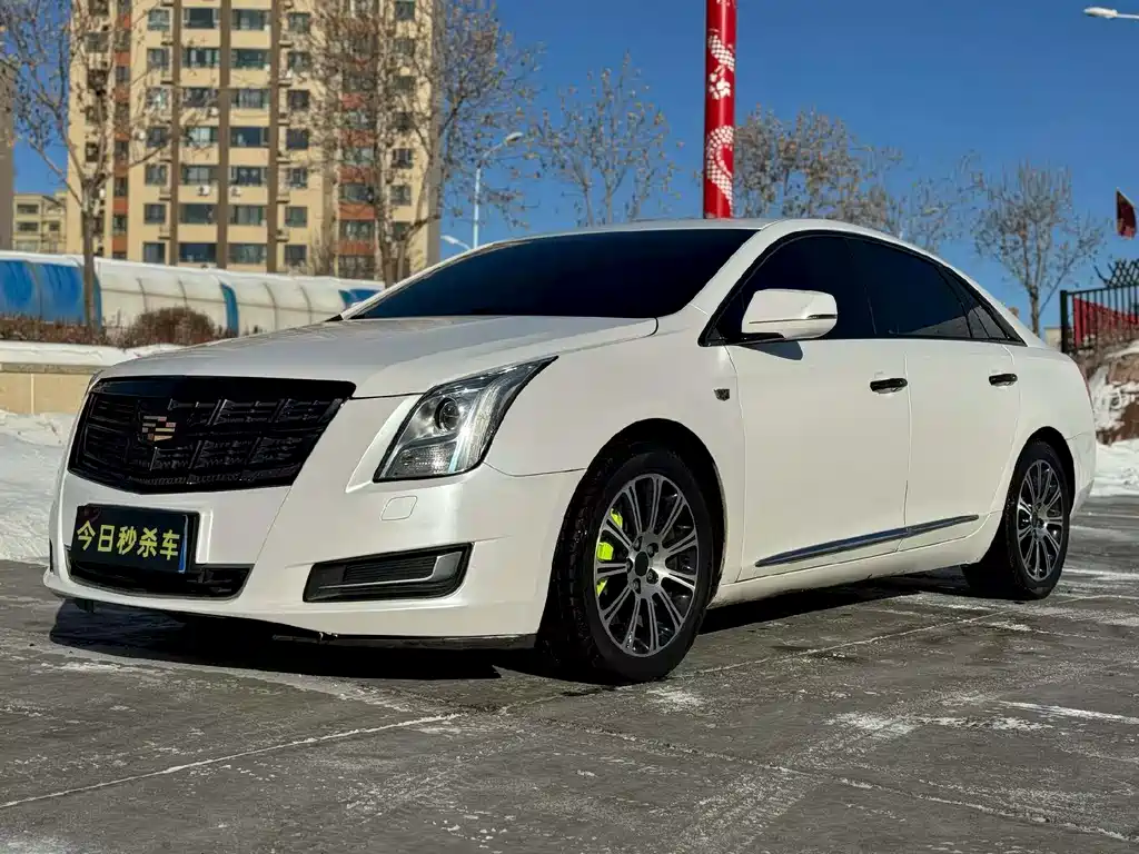 CADILLAC XTS