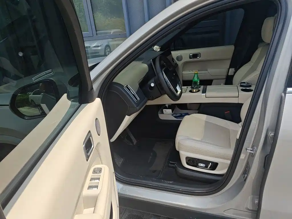 Li Auto Li L8 — миниатюра 12