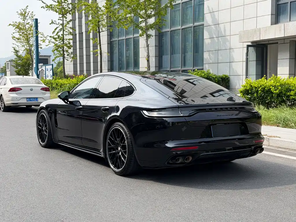 Porsche Panamera — миниатюра 7