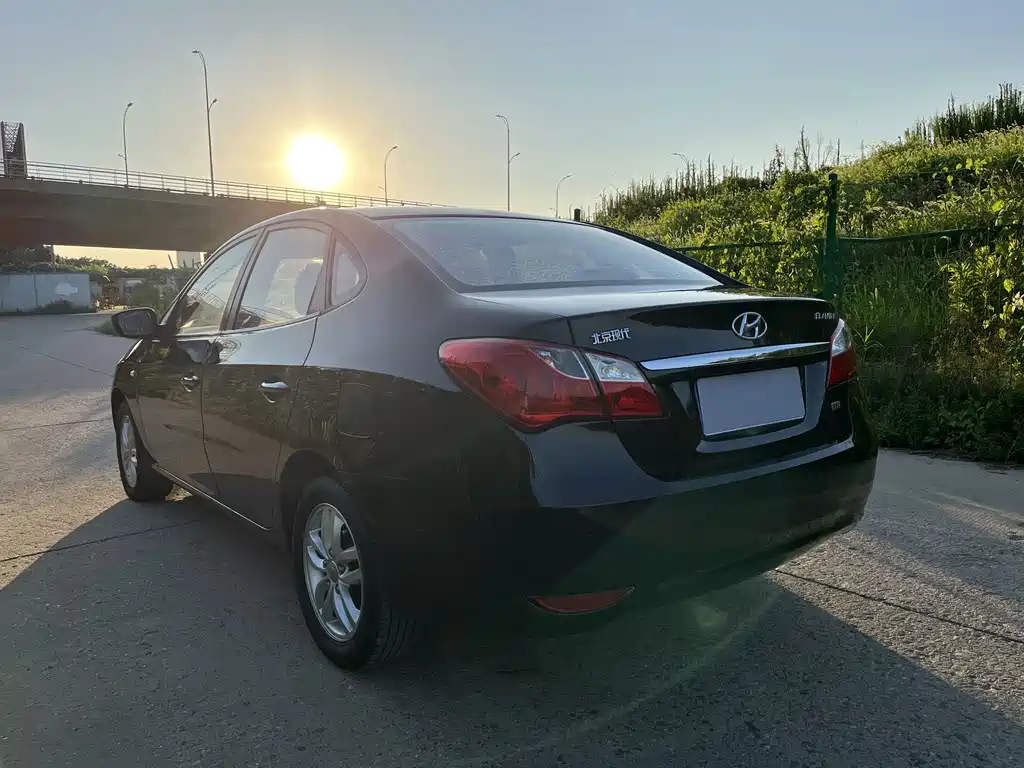 Hyundai Elantra 1.6L Auto Comfort Type, фото 6