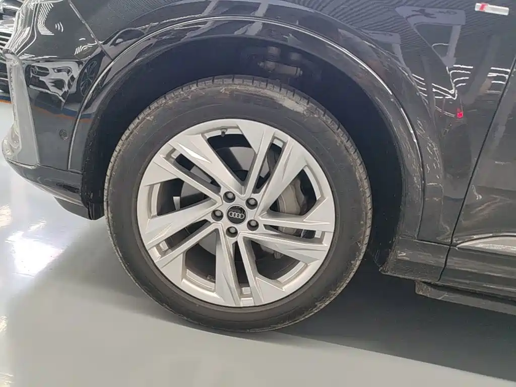 Audi Q7 — миниатюра 23