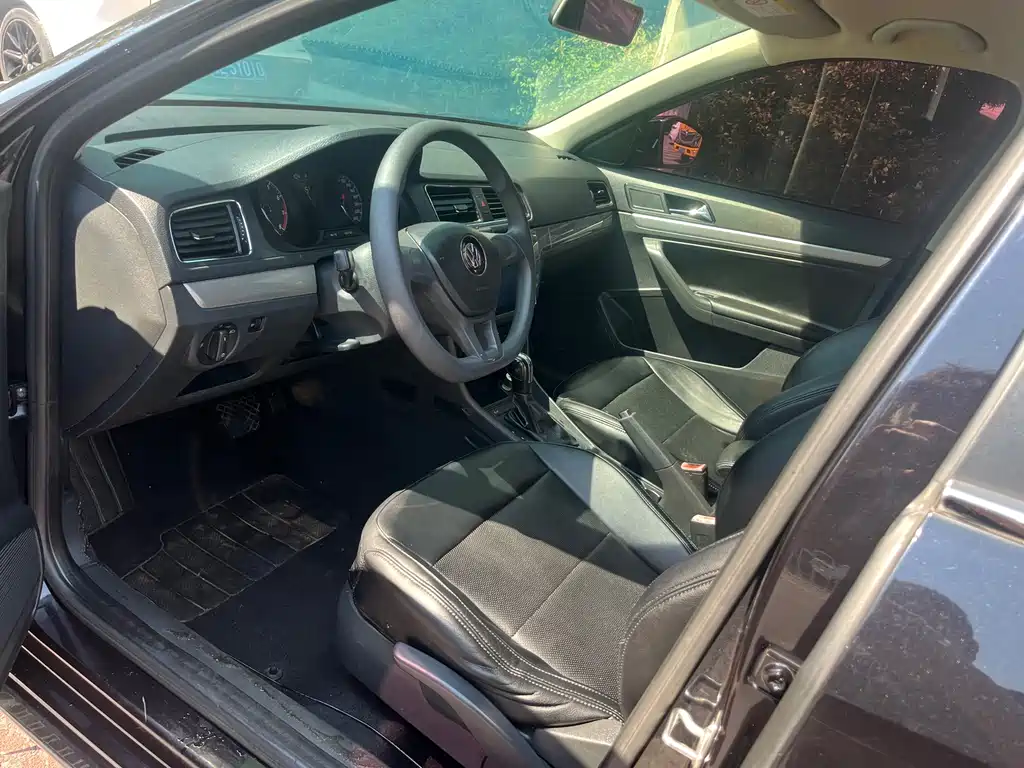 Volkswagen Lavida — миниатюра 7