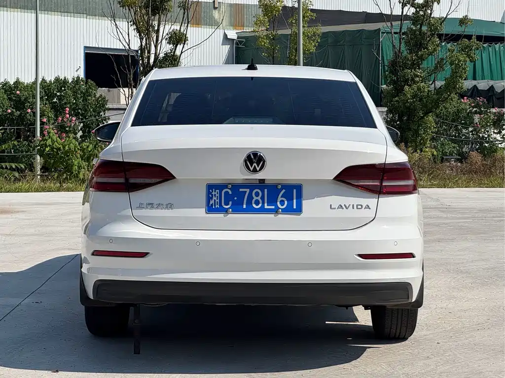 Volkswagen Lavida — миниатюра 9