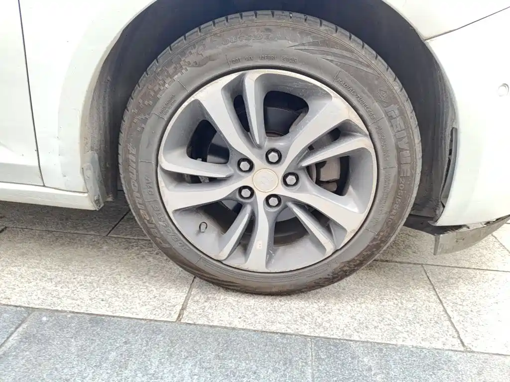 Buick Verano — миниатюра 24