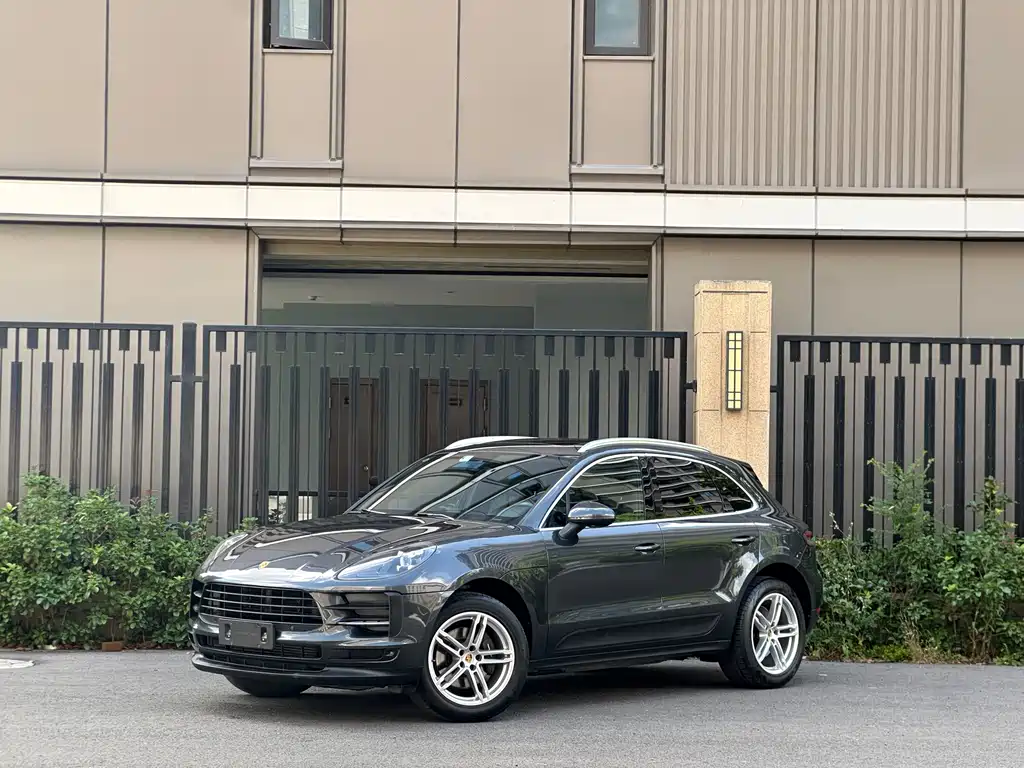Porsche Macan 2021