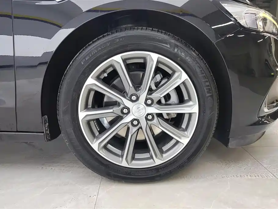 Buick LaCrosse 2021 652T Luxury