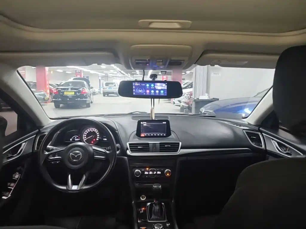 Mazda 3 Axela — миниатюра 18