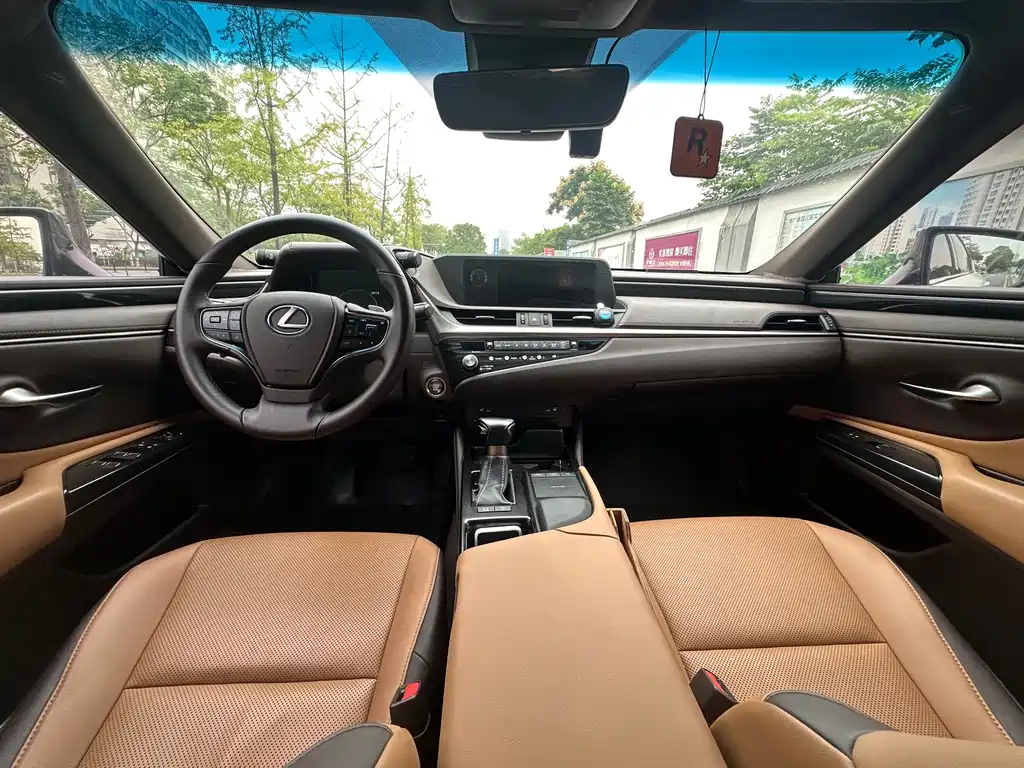 Lexus ES — миниатюра 5