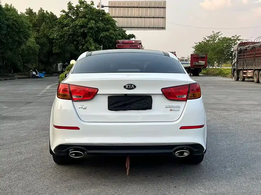 Kia K5 — миниатюра 6