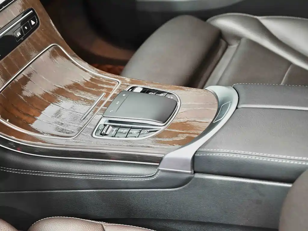 Mercedes-Benz GLC — миниатюра 19