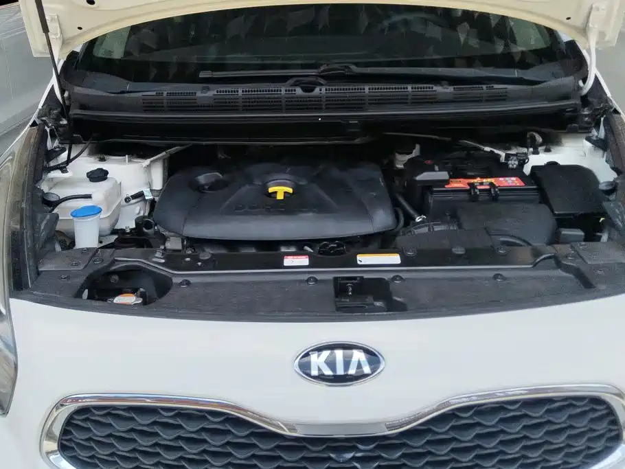 Kia Carens — миниатюра 10